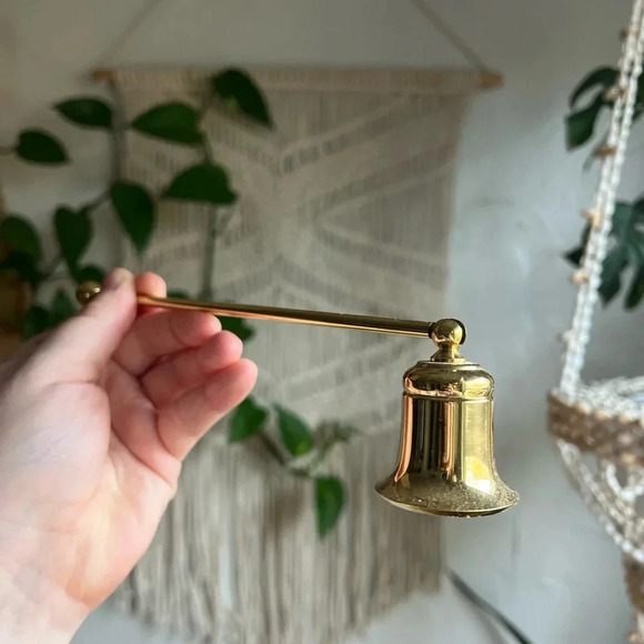 Vintage Gold Candle Snuffer - Elegant Brass Metal Candle Extinguisher Tool - Picture 8 of 10